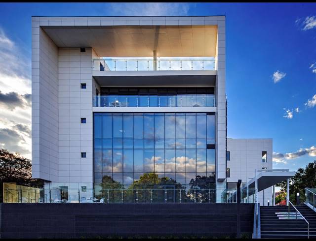 4,486M² OFFICE TO LET IN ROSEBANK
